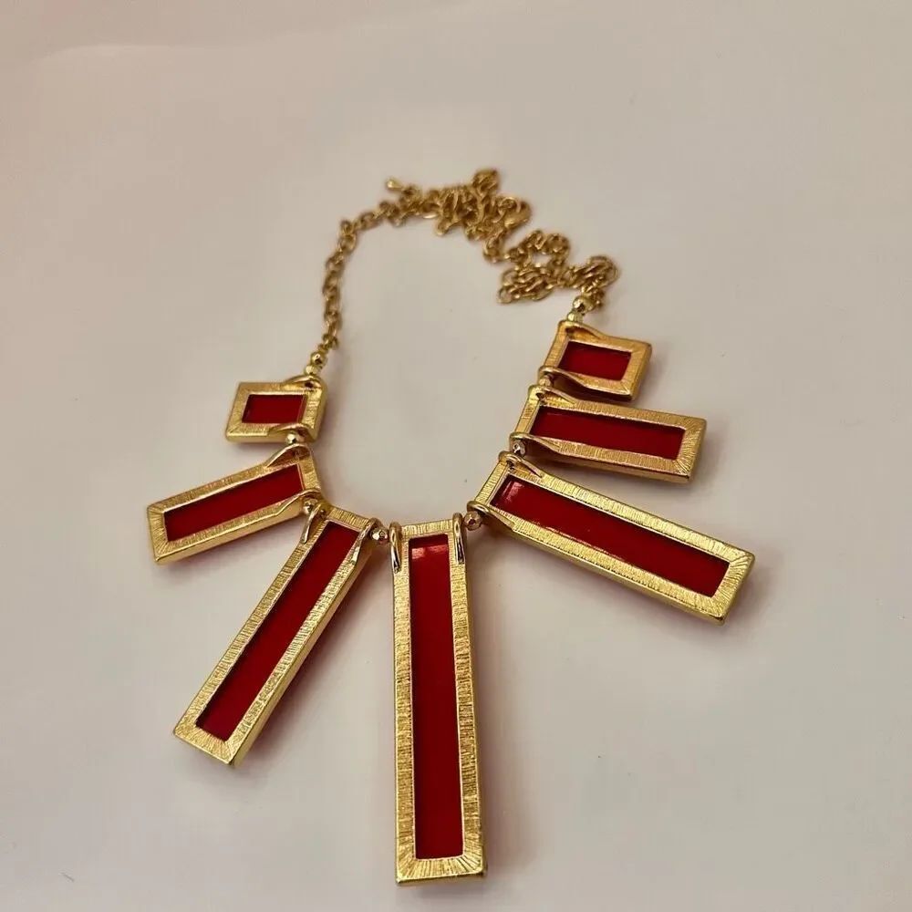 Pink statement necklace - Picture 4 of 7
